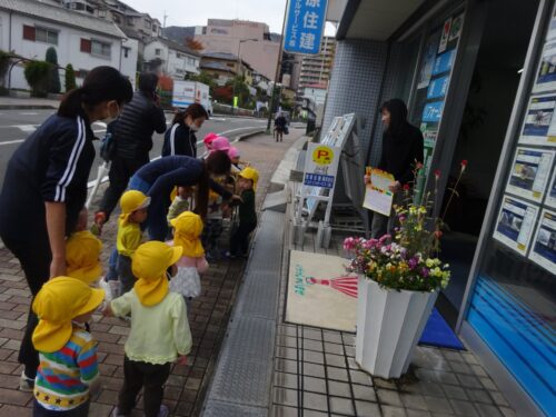 地域の方に感謝の気持ちを伝えに行きました2