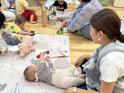 ソフィア稲荷保育園　令和５年　５月２０日（土）　園庭開放の様子3